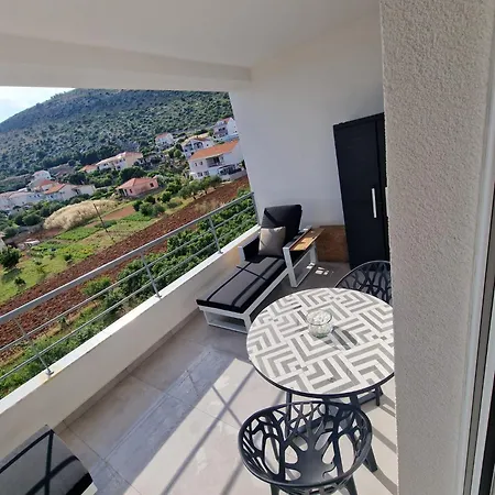 Apartment Petra Trogir