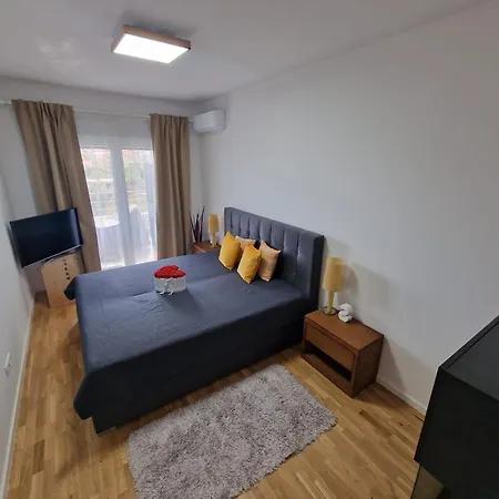 Petra Apartment *