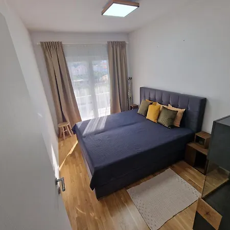 Petra Apartment *